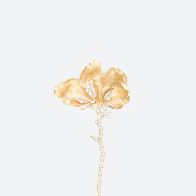 Ole Lynggaard - Wild rose broche