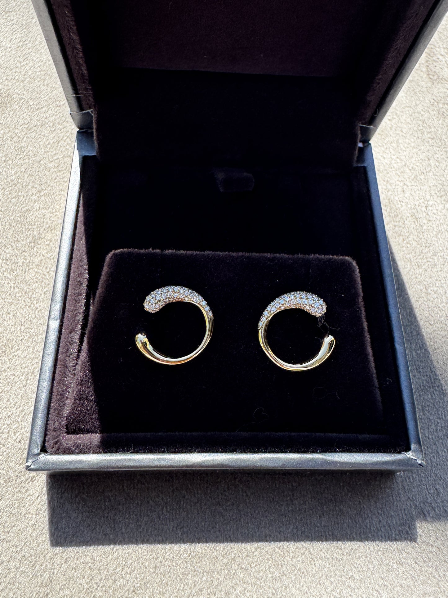 Vintage Georg Jensen Mercy Øreringe i 18 kt Guld med Brillanter - Guldsmed Edens