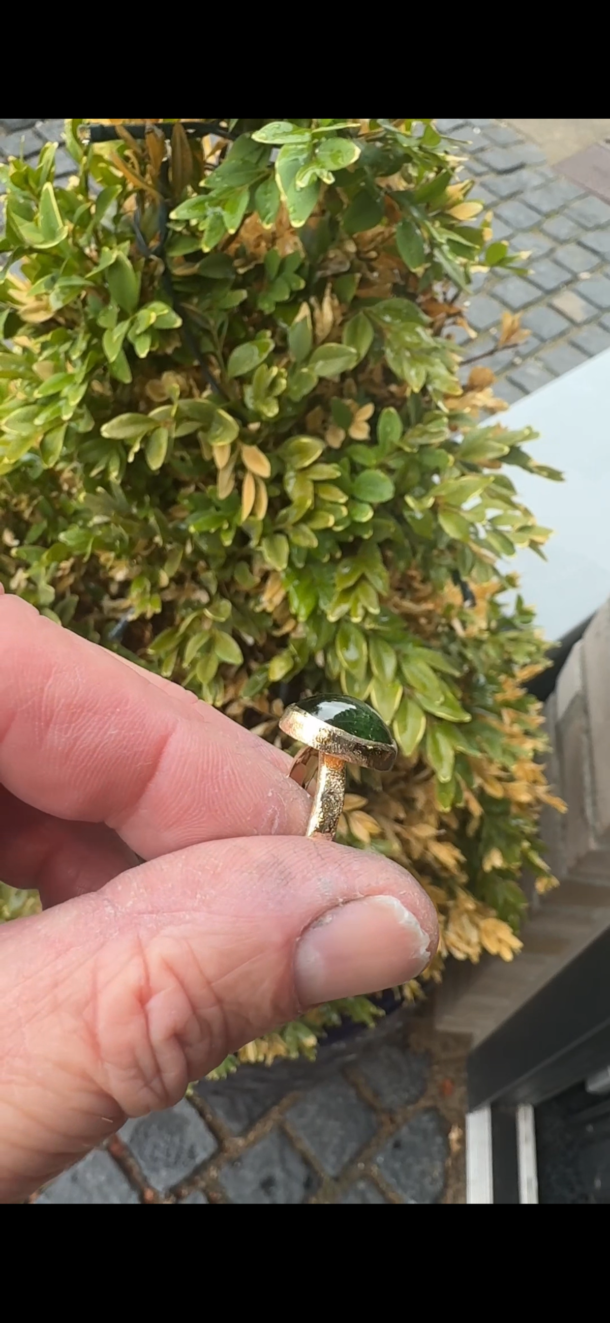 14 kt guldring med grøn turmalin