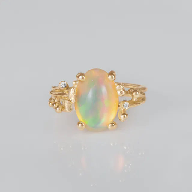 Ole Lynggaard- Boho ring med opal - lille - Guldsmed Edens
