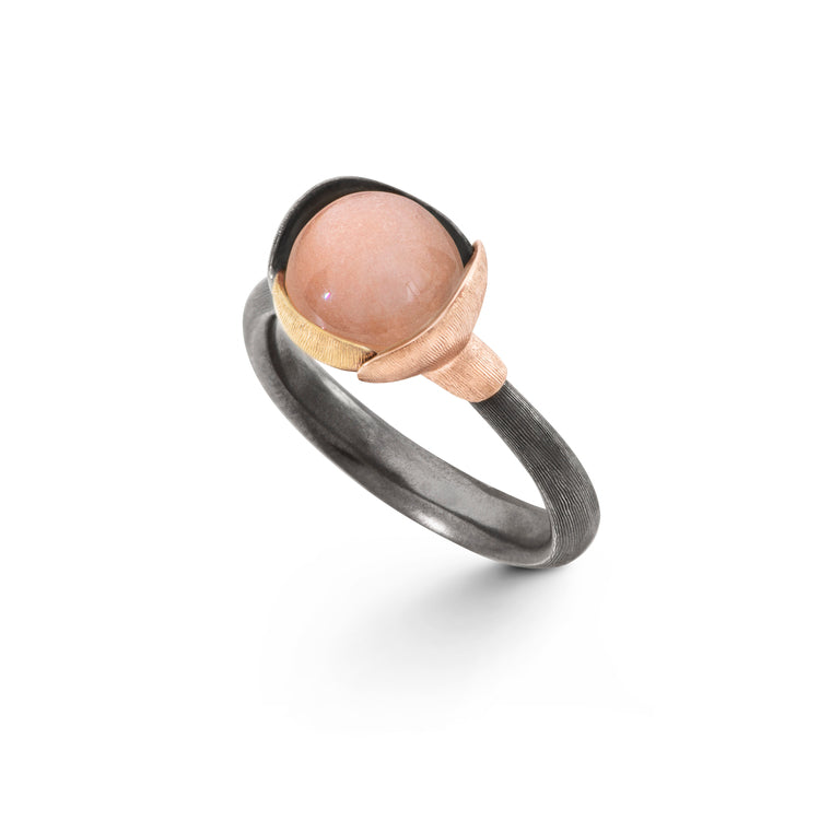Ole Lynggaard - Lotus ring (str. 1) - Guldsmed Edens