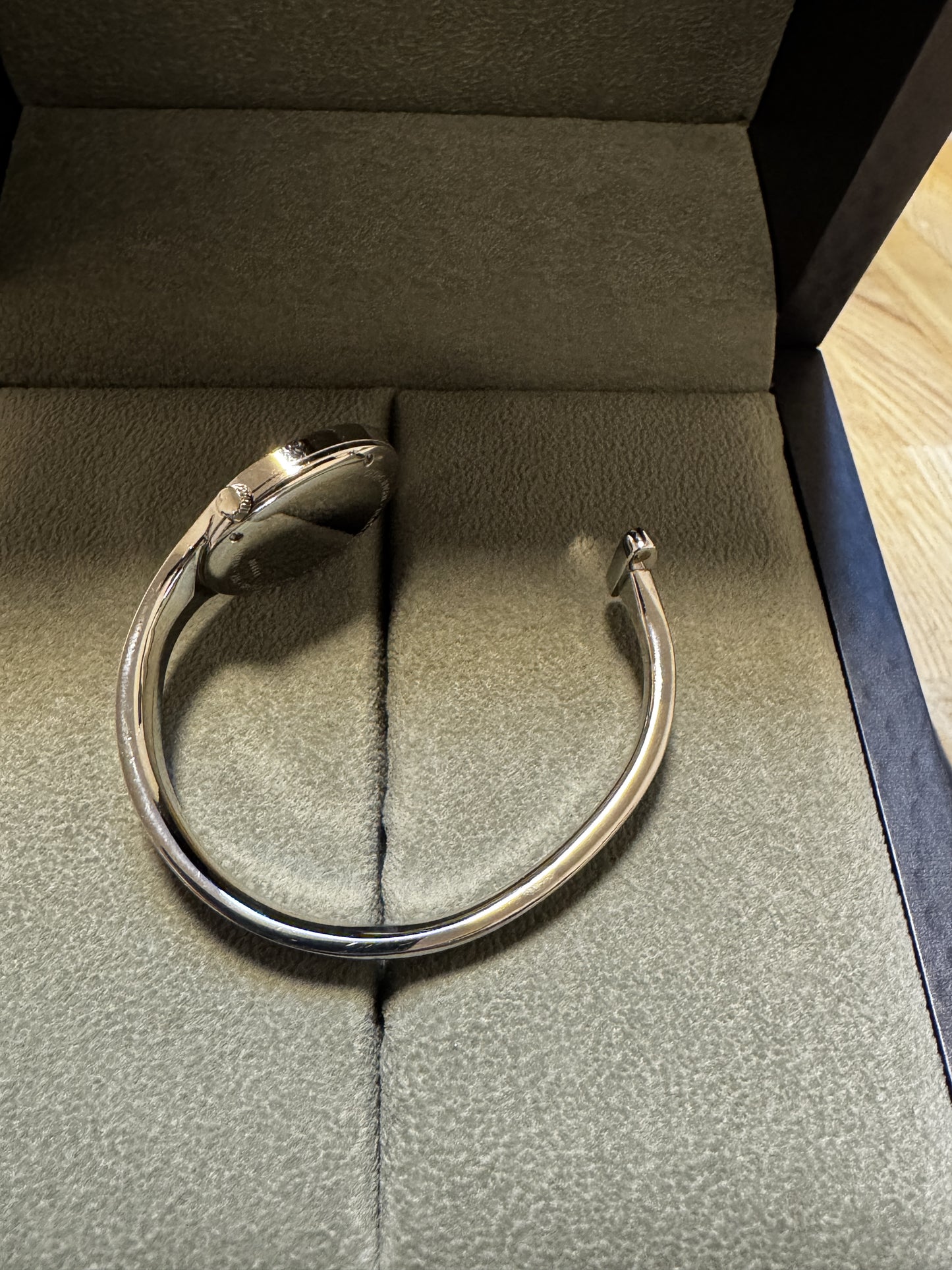 Georg Jensen Vivianna bøjle ur