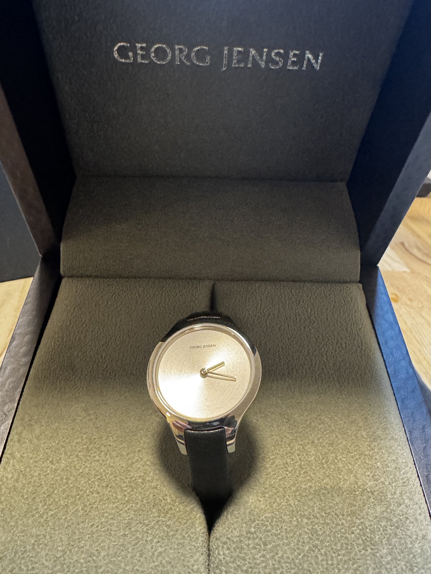 Concave Sonray dame ur fra Georg Jensen