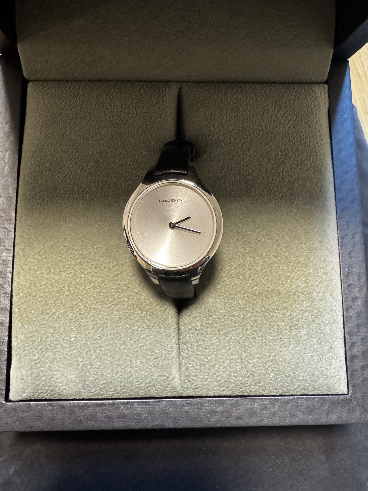 Concave Sonray dame ur fra Georg Jensen