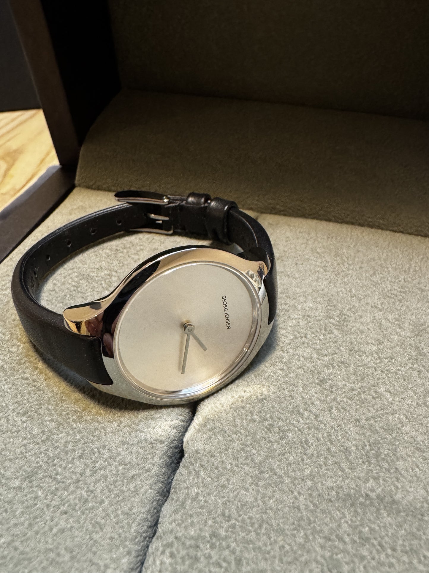 Concave Sonray dame ur fra Georg Jensen