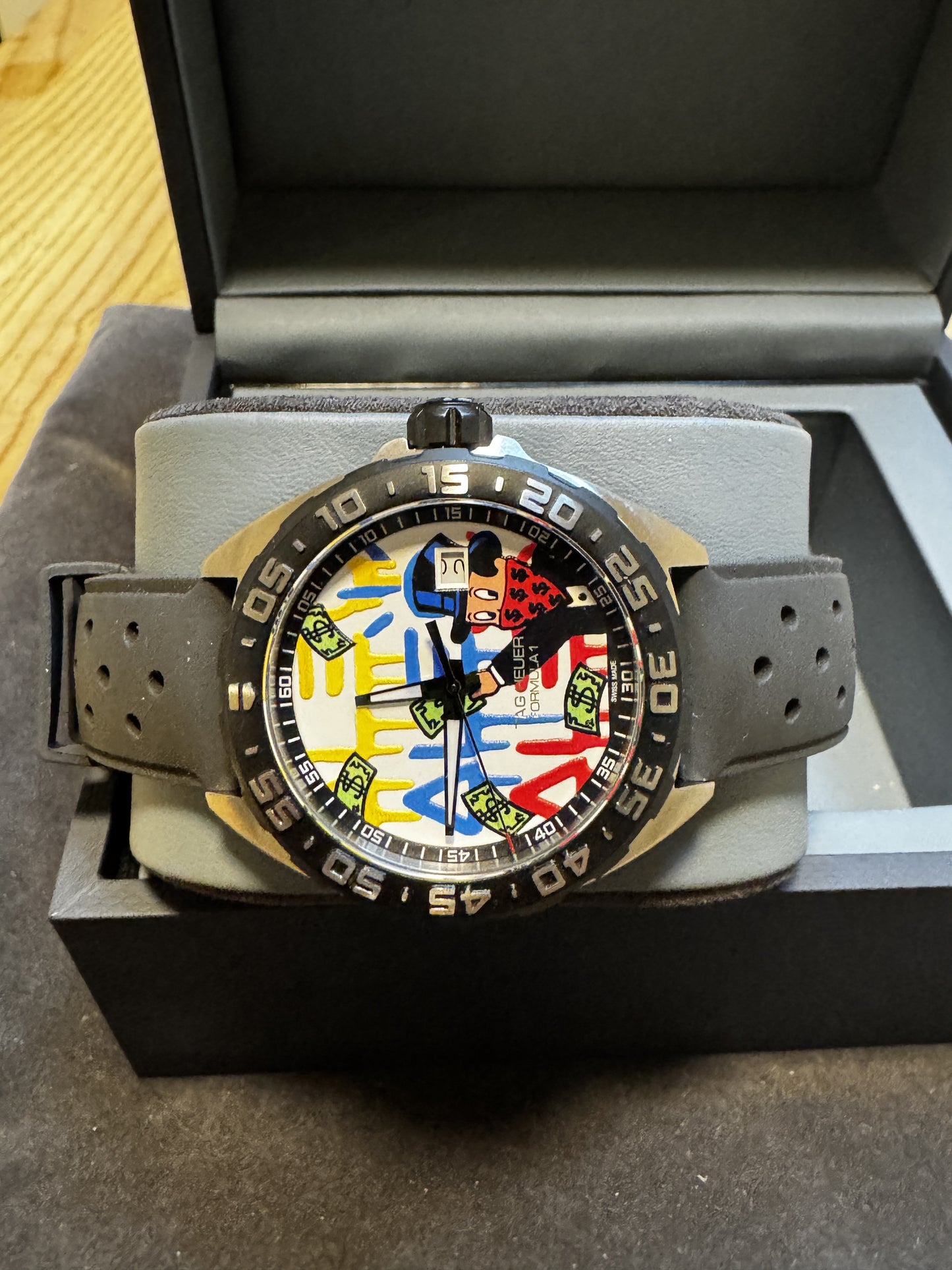 Tag Heuer Formula Special Edition Alec Monopoly fra 2019
