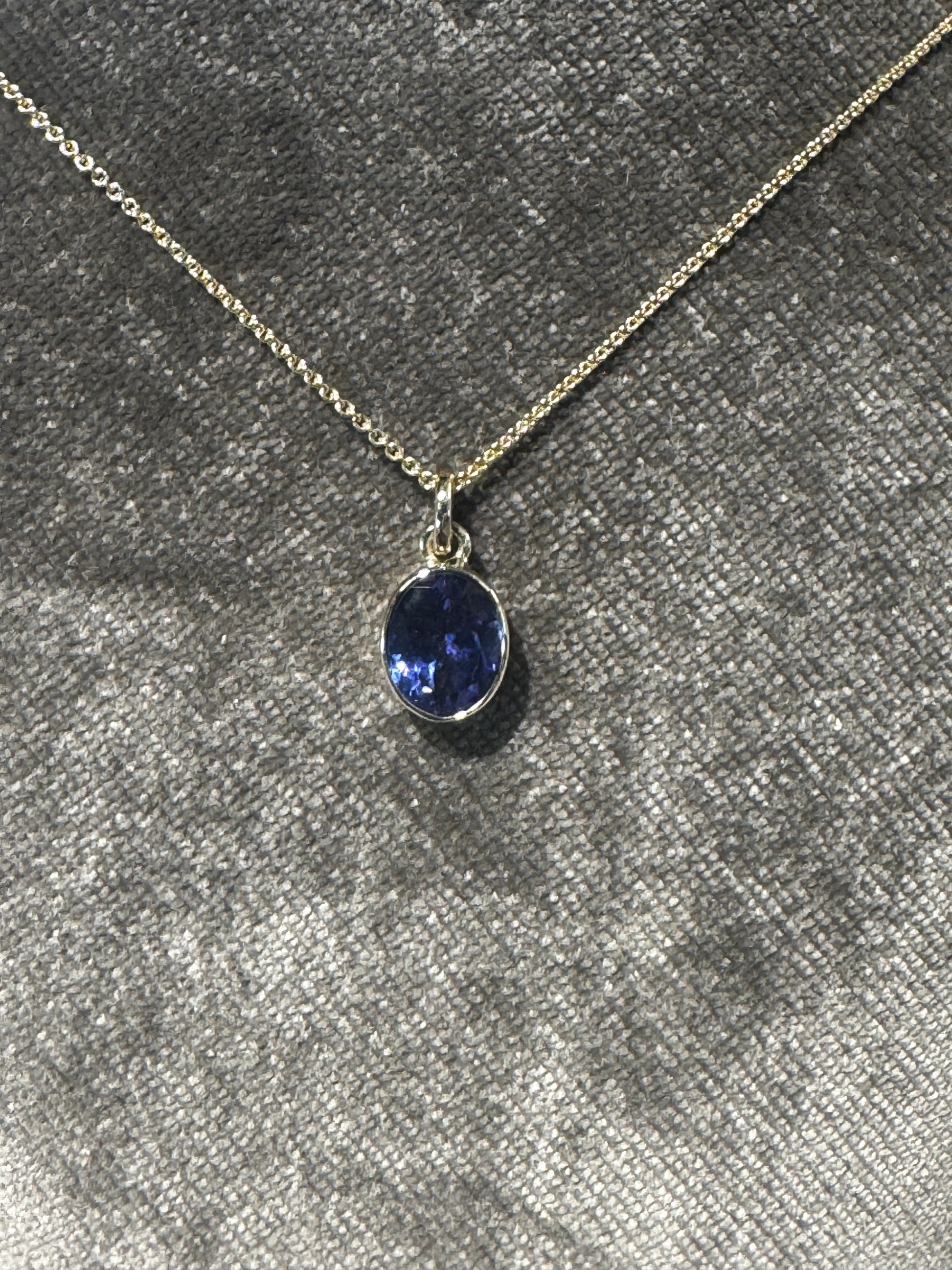 Blå tanzanit 2,63 ct 💙 - Guldsmed Edens