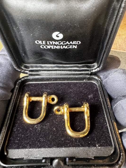 Vintage Ole Lynggaard Copenhagen “Shackle” manchetknapper i 18 kt guld - Guldsmed Edens