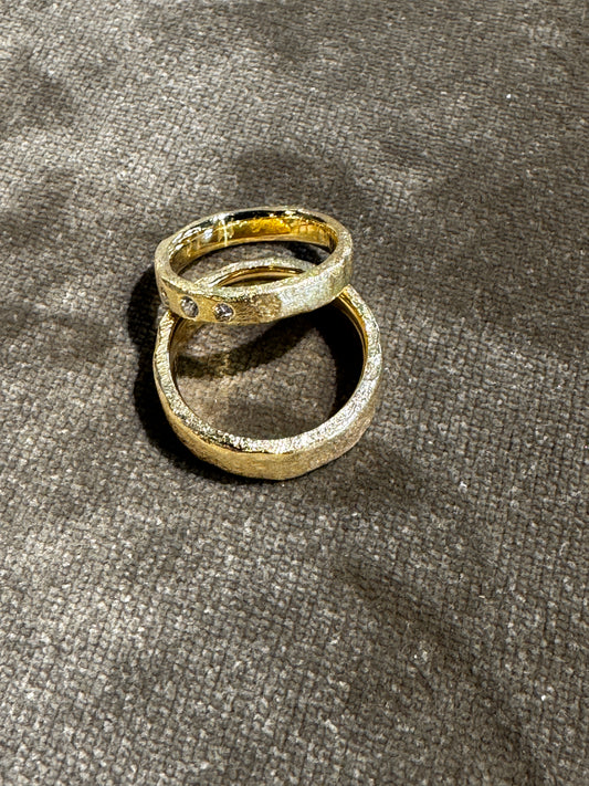 18 kt vielsesringe, specialopgave - Guldsmed Edens