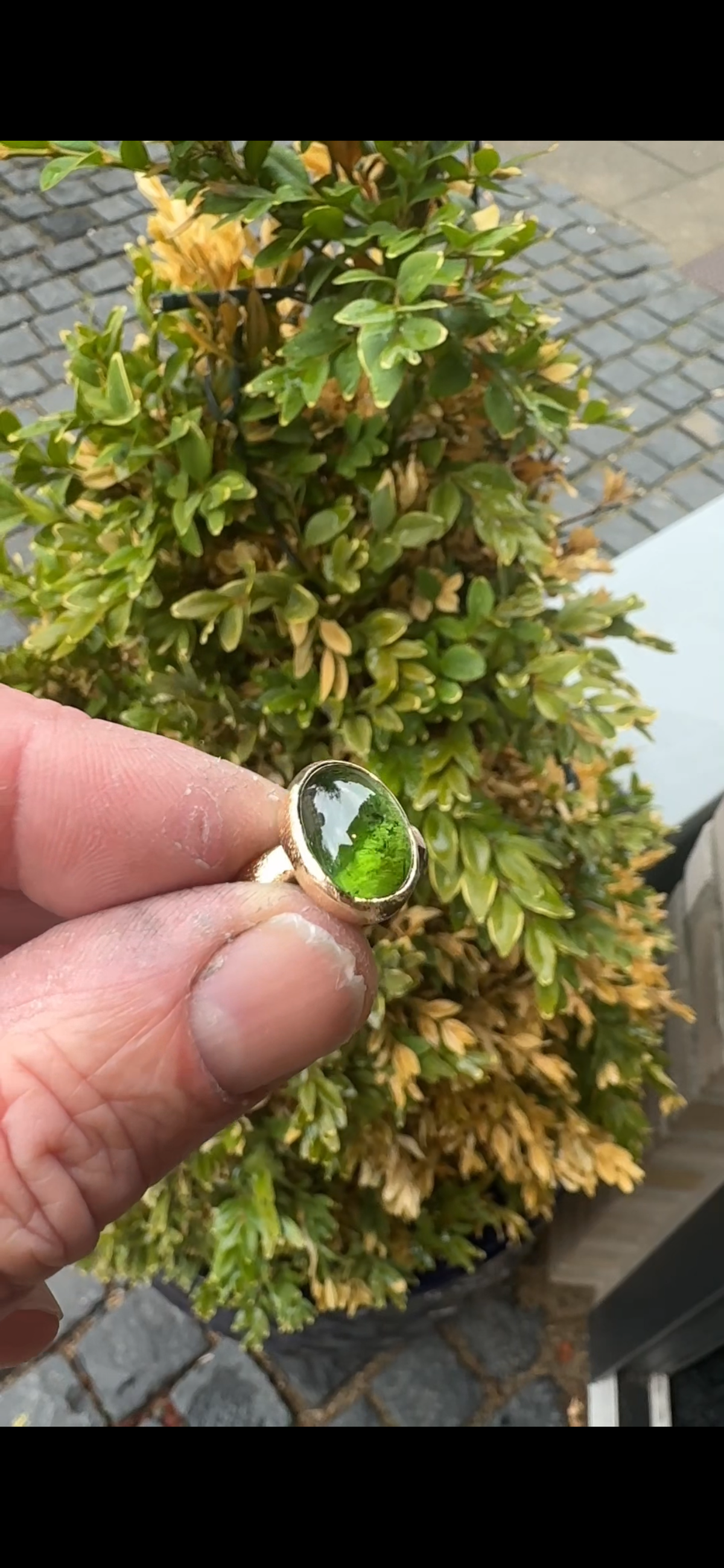 14 kt guldring med grøn turmalin